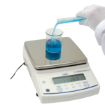 BALANZA SEMI-ANALÍTICA VIBRA AB323 CAPACIDAD  320g/0.001g CAL EXT