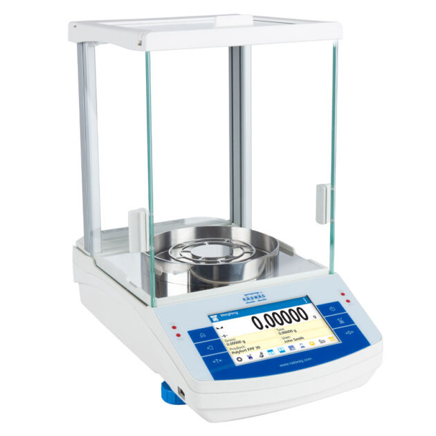 BALANZA ANALITICA CON SISTEMA DE NIVELACION
SEMIAUTOMATICO, PANTALLA LCD CON CALIBRACION
INTERNA 82/220 G 0,01/0,1MG